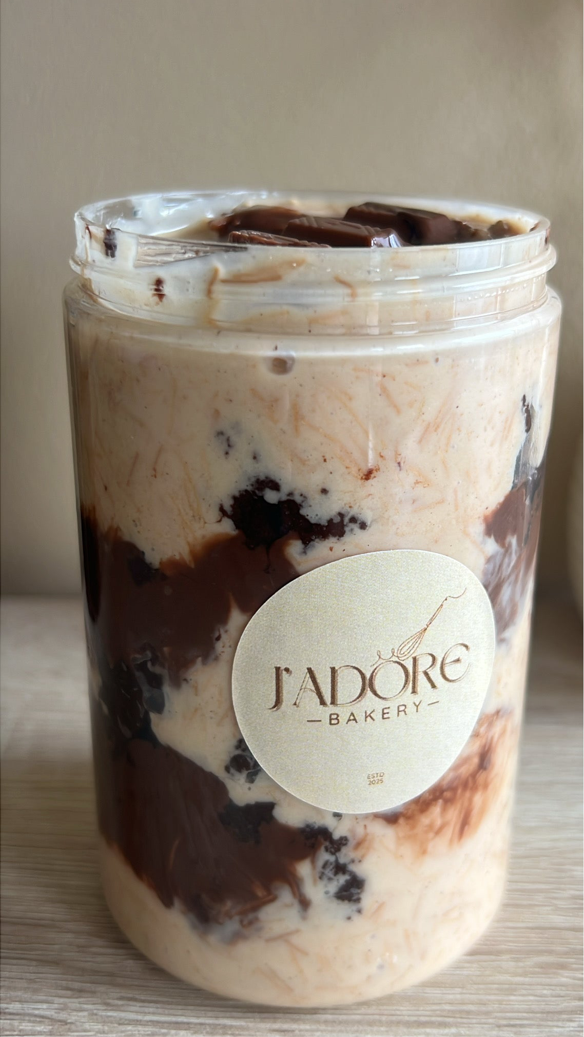 KINDER Kunafa Brownie jar