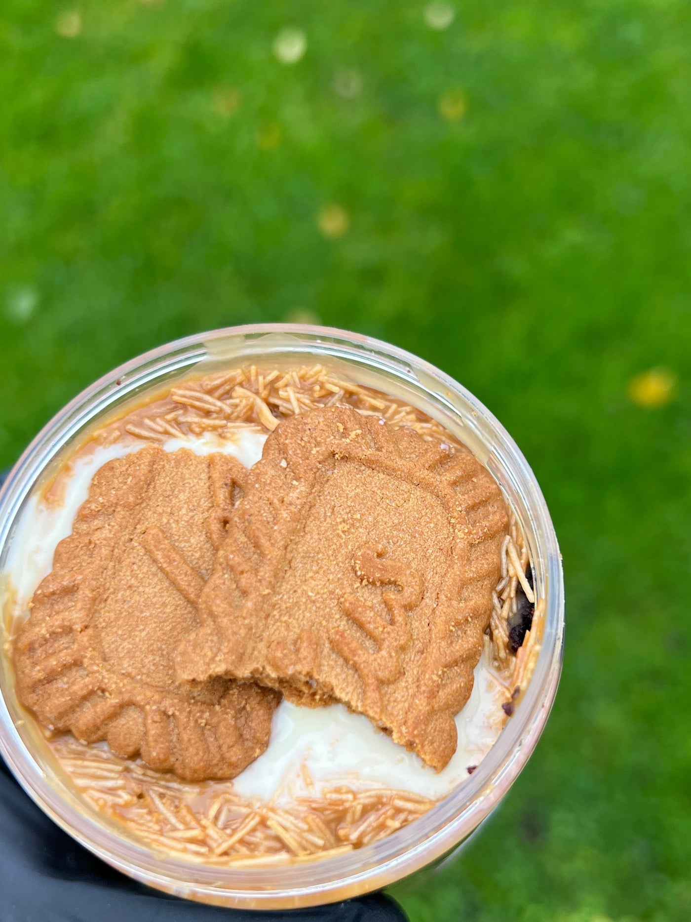 Biscoff & White Chocolate Kunafa brownie Jar