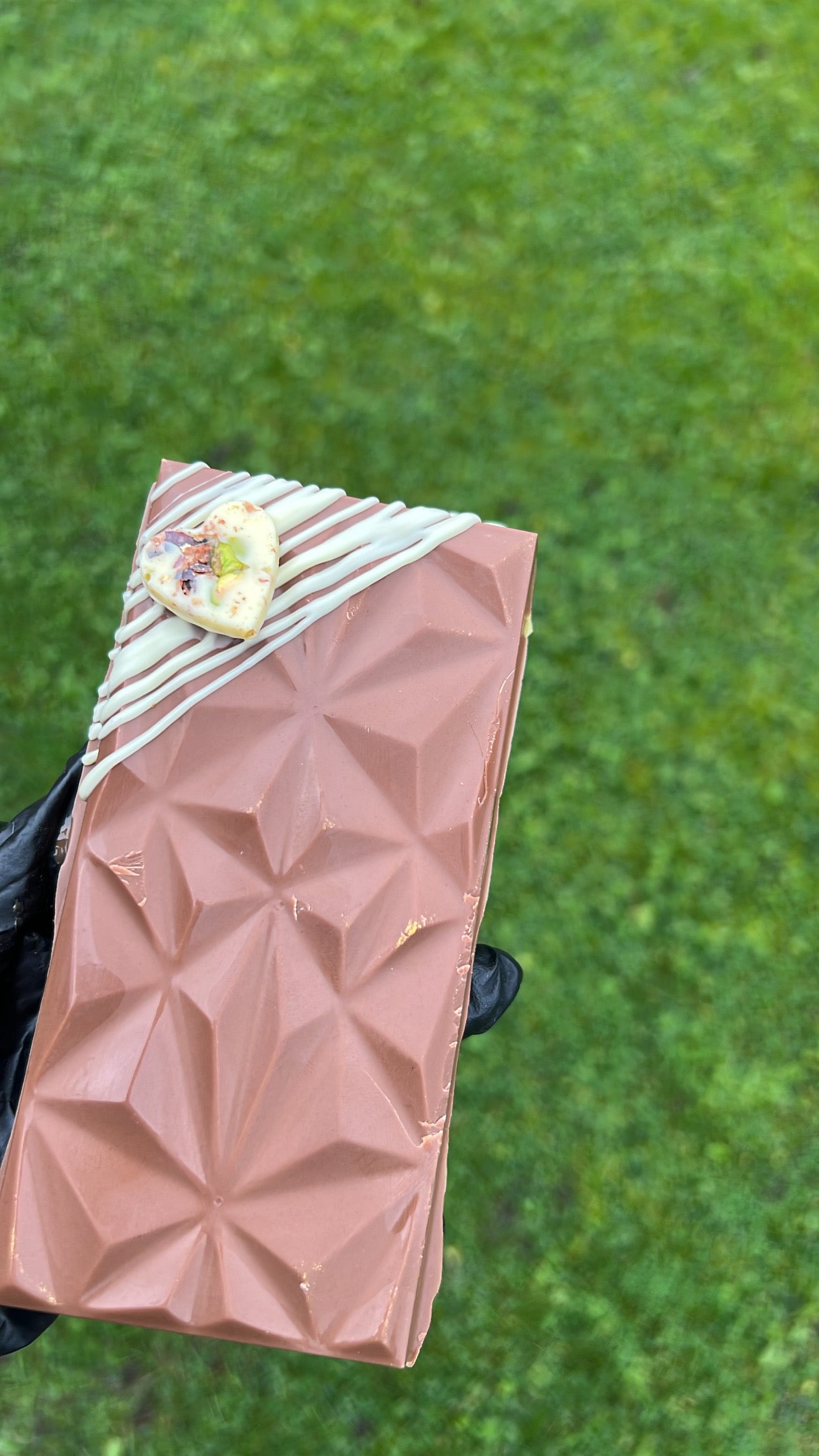 Viral Pistachio Kunafa Chocolate Bar