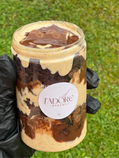 KINDER Kunafa Brownie jar